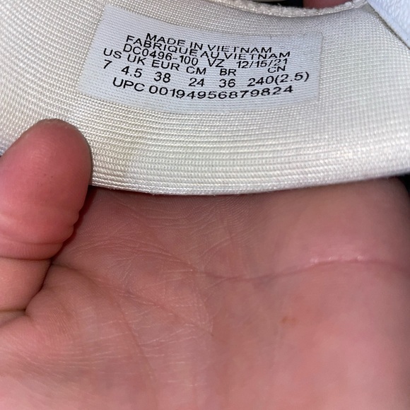 Nikes slides - Picture 4 of 4